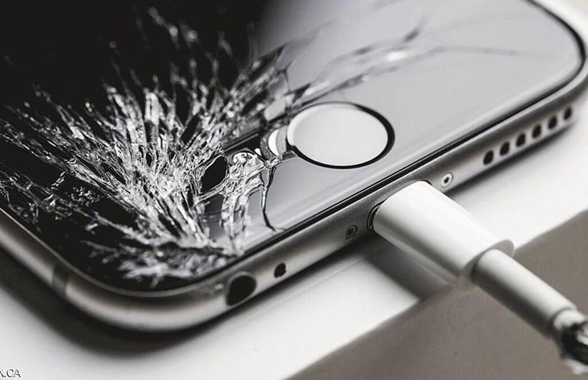 أبل تجد حلا لمعضلة شاشات آيفون المكسّرة