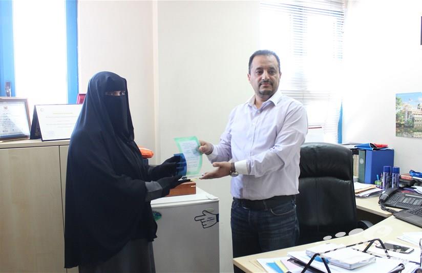 مؤسسة خذ بيدي التنموية تكرم شركة سبأفون